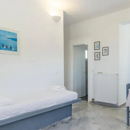Country House Apartments *