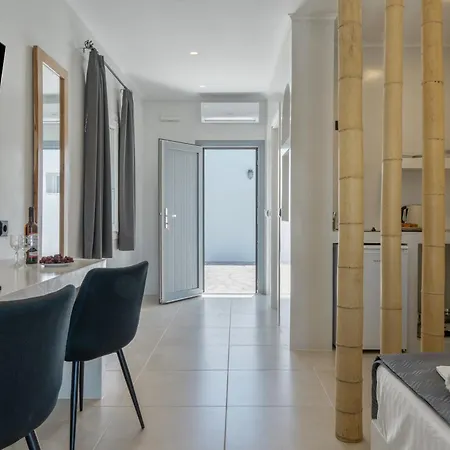 Country House Apartments