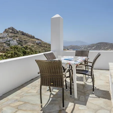 Country House Apartments 3*