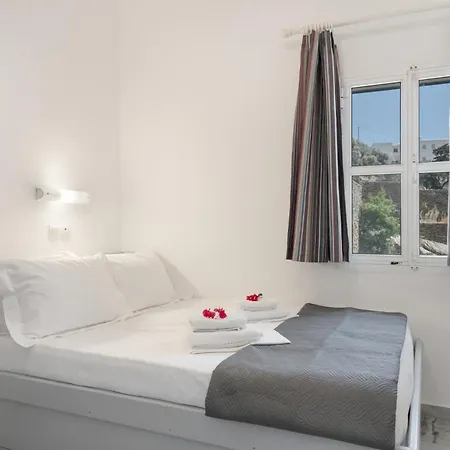 Country House Apartments 3* Иос