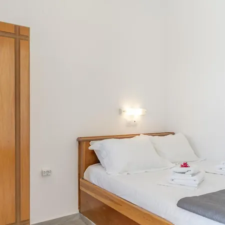 Гостевой дом Country House Apartments 3*