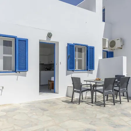 Country House Apartments 3*